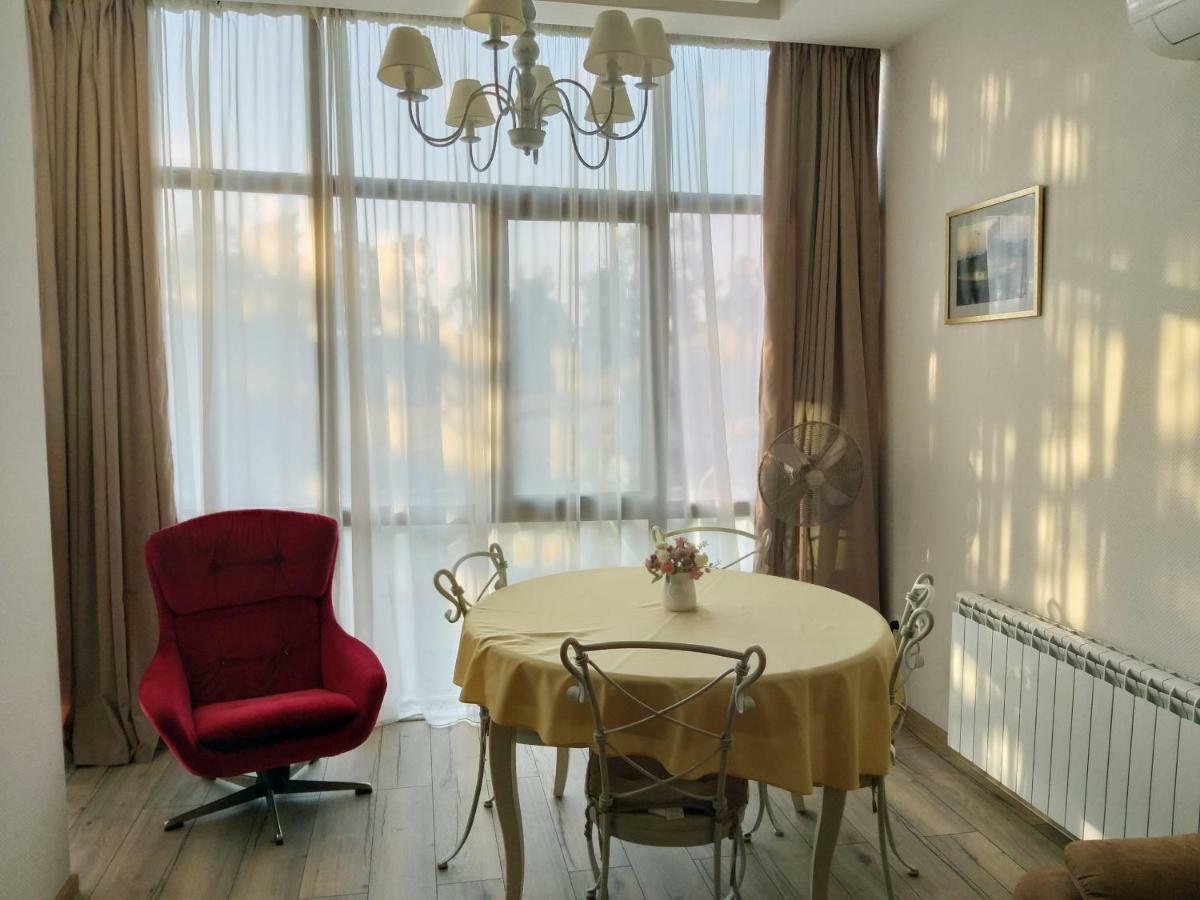 Boulevard Apartment 巴统 外观 照片